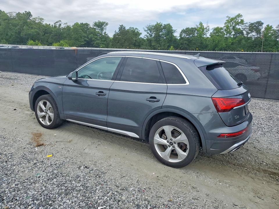 2022 Audi VIN WA1EAAFYXN2135949 COPART salvage auction — MINOR DENT/SCRATCHES, Sc - Cert Of Title-Salvage, sold $15,700 on 2026-07-20 (photo 2)