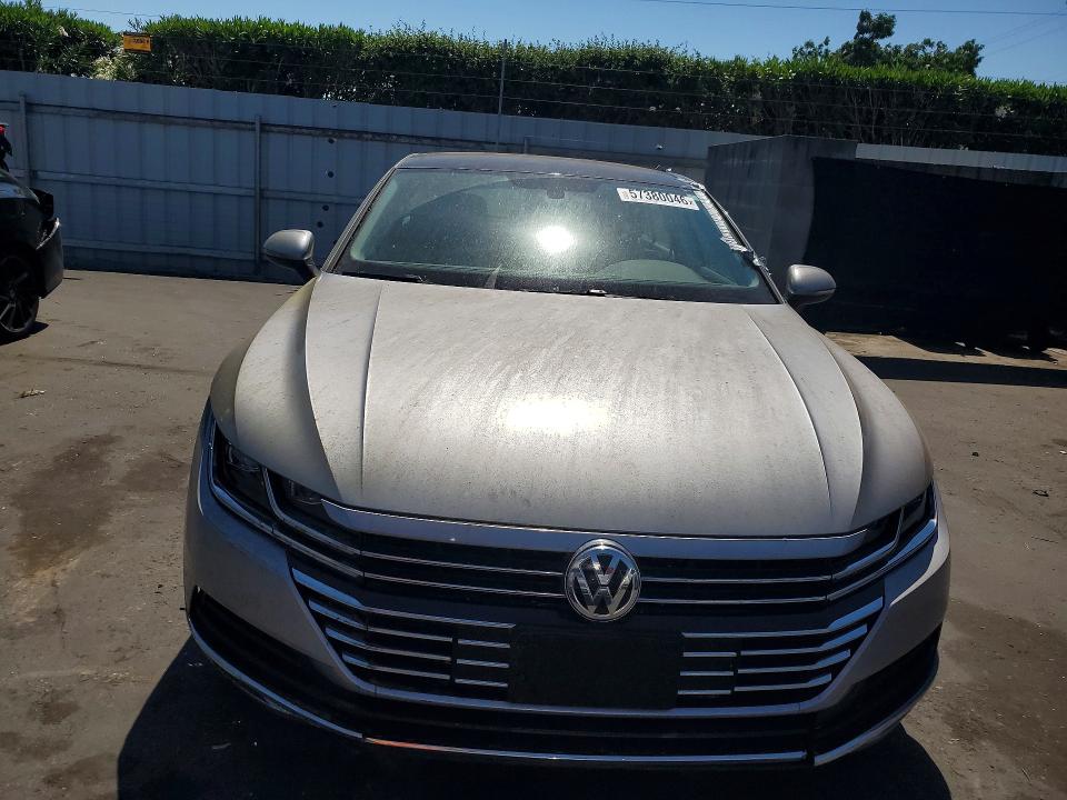 2019 Volkswagen VIN WVWCR7AN6KE024976 COPART salvage auction — MINOR DENT/SCRATCHES, CA - DIS/DLR/EXP ONLY CLEAN TITLE, sold $7,600 on 2026-07-28 (photo 5)