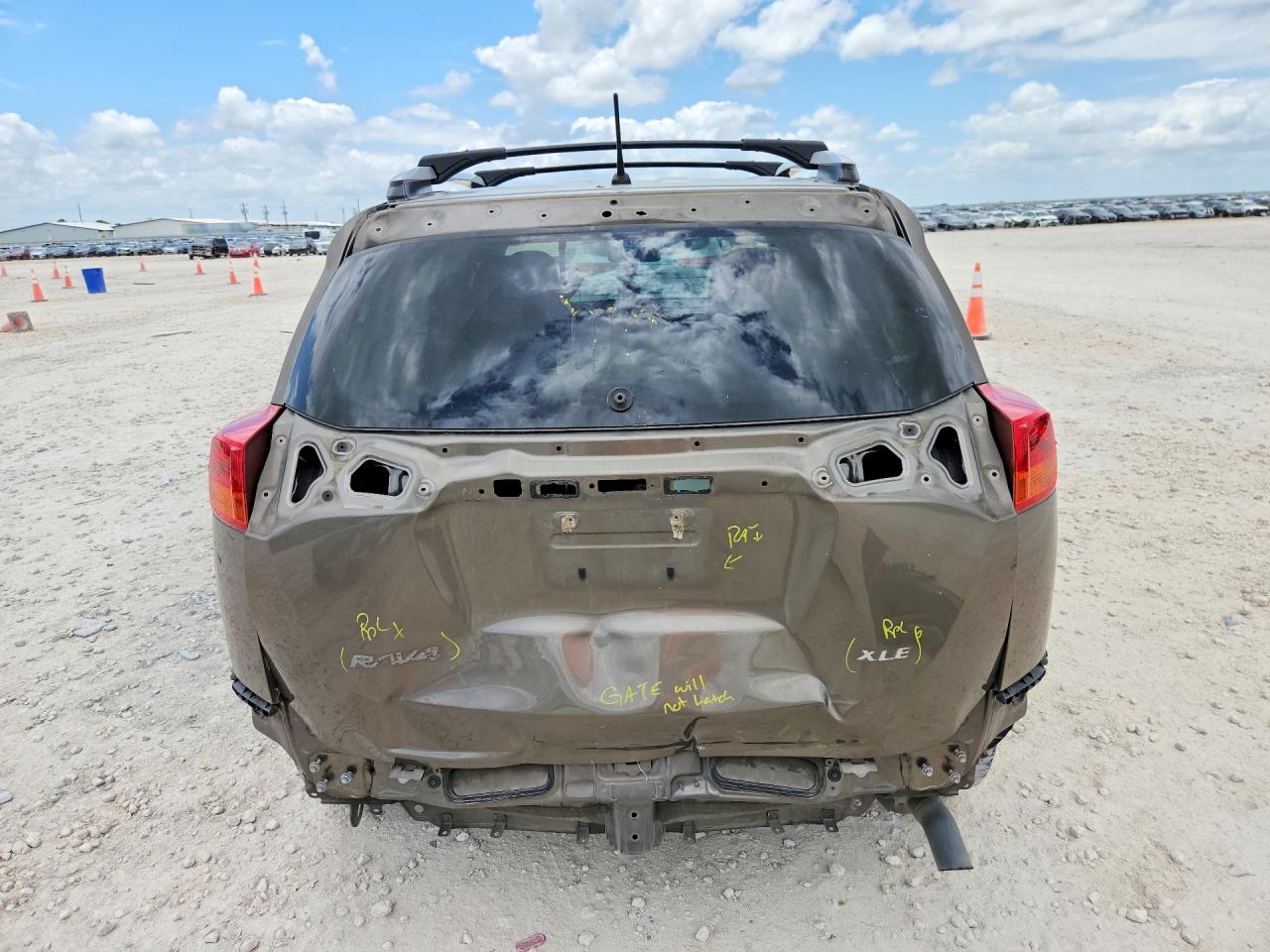 2013 Toyota RAV4 VIN JTMWFREV6D5017279 COPART salvage auction — Rear End, TX - SALVAGE VEHICLE TITLE, sold $4,300 on 2026-07-09 (photo 6)