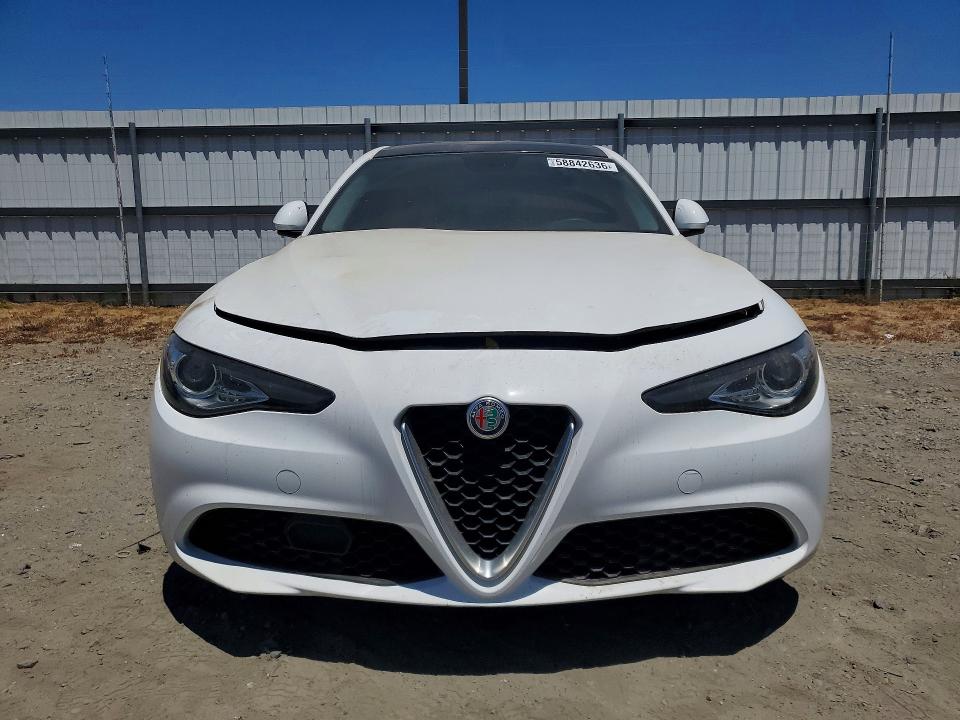 2017 Alfa romeo Giulia VIN ZARFAEBNXH7556175 COPART salvage auction — Burn Engine, CA - NON-REPAIRABLE VEHICLE CERT, sold $1,800 on 2026-08-18 (photo 5)