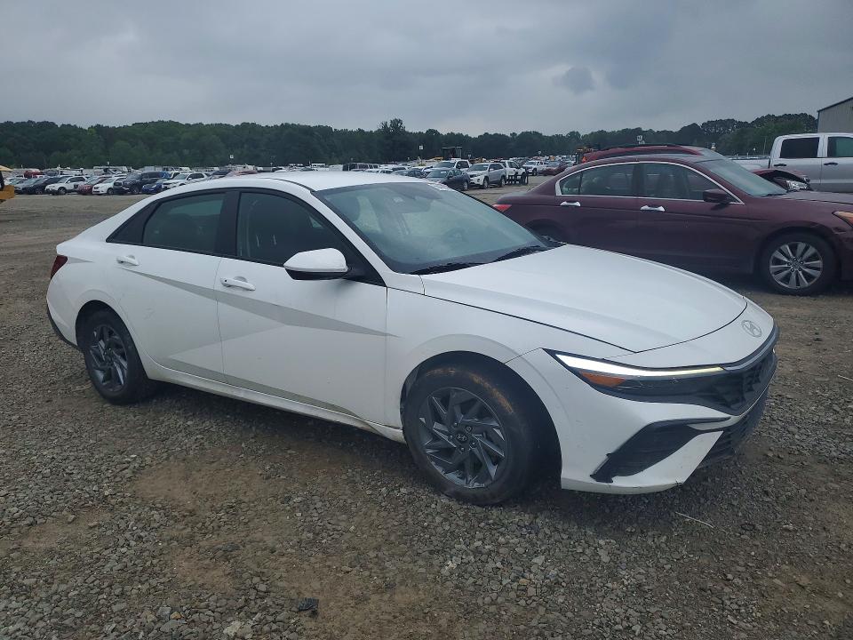 2025 Hyundai Elantra VIN KMHLM4DJ0SU139192 COPART salvage auction — UNDERCARRIAGE, Ar - Cert Of Title-Salvage, sold $7,200 on 2026-07-27 (photo 4)