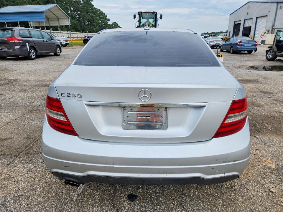 2012 Mercedes-benz VIN WDDGF4HB9CA679930 COPART salvage auction — VANDALISM, Fl - Cert Of Title Slvg Rebuildable, sold $1,650 on 2026-08-03 (photo 6)
