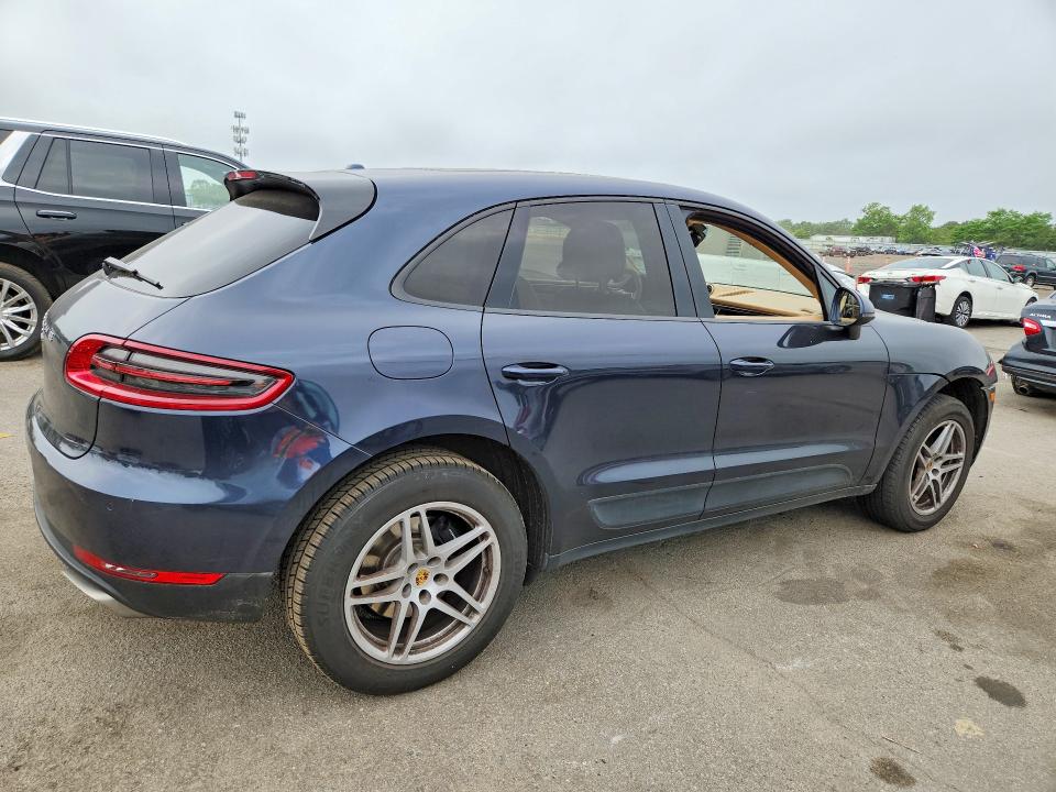2017 Porsche Macan VIN WP1AA2A58HLB02677 COPART salvage auction — MECHANICAL, NY - CERTIFICATE OF TITLE, sold $7,400 on 2026-07-08 (photo 3)