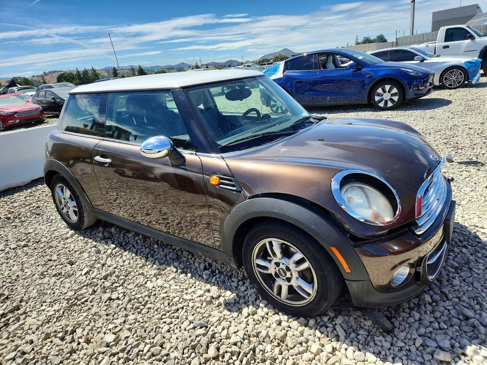 2011 Mini Cooper VIN WMWSU3C51BT091946 COPART salvage auction — FRONT END, CA - SALVAGE CERTIFICATE, sold $525 on 2026-07-28 (photo 4)