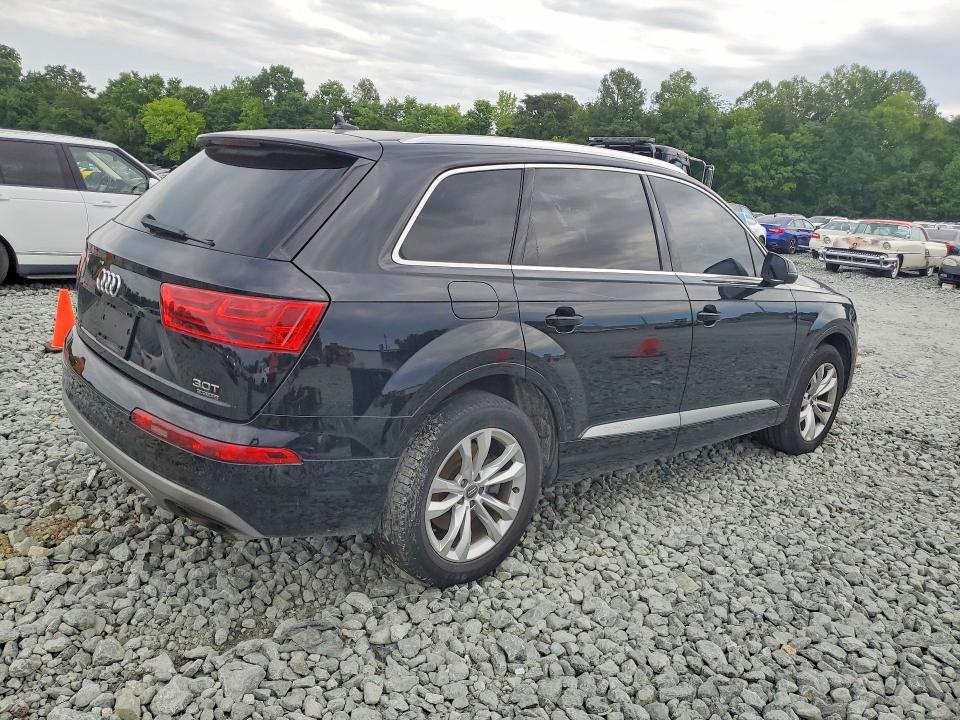 2018 Audi Q7 VIN WA1LAAF7XJD029207 COPART salvage auction — MECHANICAL, Nc - Dealer Only Clean Title (P), sold $5,500 on 2026-07-29 (photo 3)