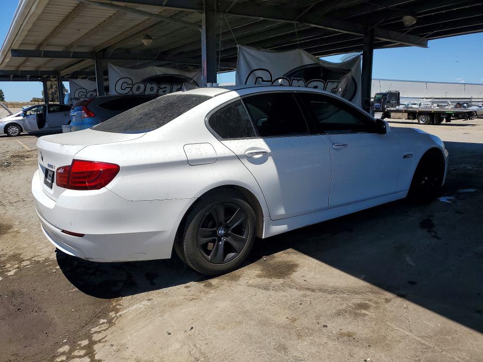 2013 BMW 5 series VIN WBAXG5C52DD230181 COPART salvage auction — MINOR DENT/SCRATCHES, Ca - Dlr/Dis/Exp Only Salvage Title, sold $800 on 2026-07-02 (photo 3)