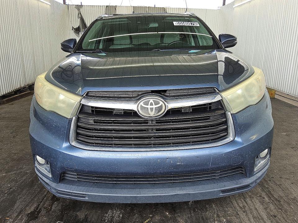 2014 Toyota Highlander VIN 5TDYKRFH4ES032727 COPART salvage auction — MINOR DENT/SCRATCHES, FL - CERTIFICATE OF TITLE, sold $7,750 on 2026-07-11 (photo 5)