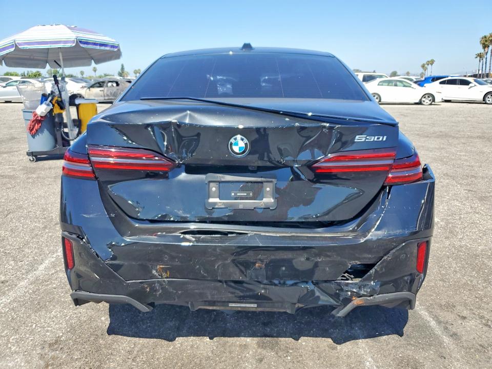 2024 BMW 5er VIN WBA43FJ09RCS16495 COPART salvage auction — REAR END, ID - SALVAGE CERTIFICATE OF TITLE, sold $31,500 on 2026-09-04 (photo 6)