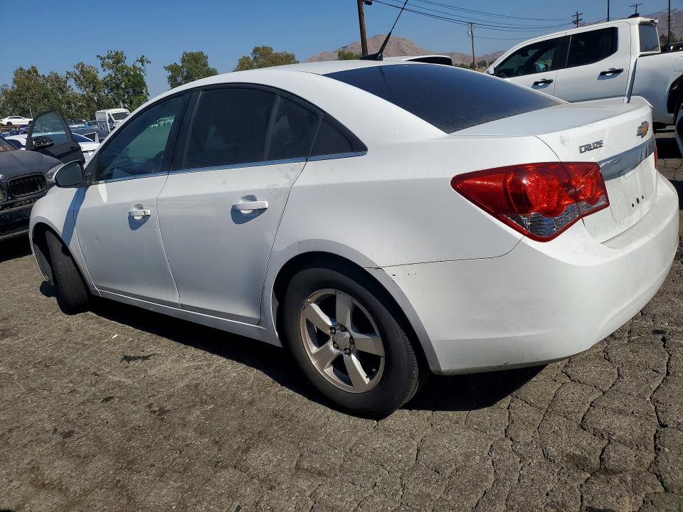 2014 Chevrolet Cruze VIN 1G1PC5SB3E7214568 COPART salvage auction — MINOR DENT/SCRATCHES, Ca - Dis/Dlr/Exp Only Clean Title, sold $400 on 2026-07-09 (photo 2)