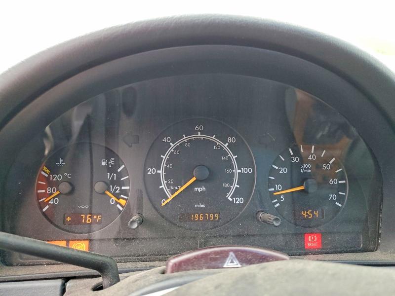 1998 Mercedes-benz Ml-class VIN 4JGAB54E2WA031542 COPART salvage auction — MINOR DENT/SCRATCHES, Nc - Dealer Only Clean Title, sold $175 on 2026-07-09 (photo 9)