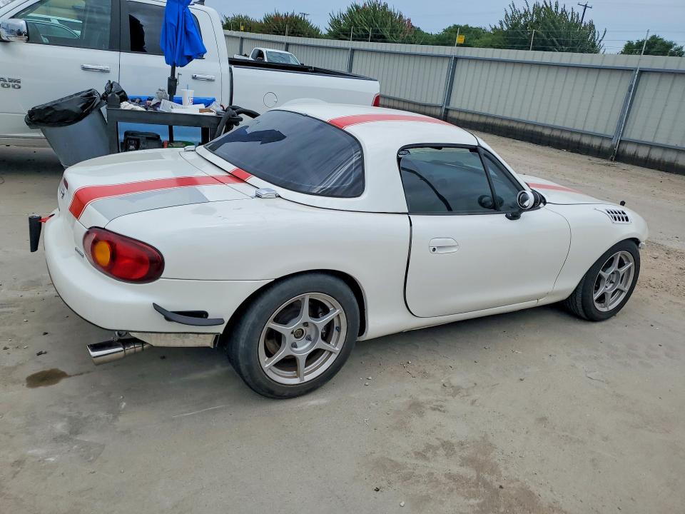 1999 Mazda Mx-5 VIN JM1NB3538X0100989 COPART salvage auction — WATER/FLOOD, Tx - Salvage Title-Flood Damage, sold $5,300 on 2026-07-23 (photo 3)