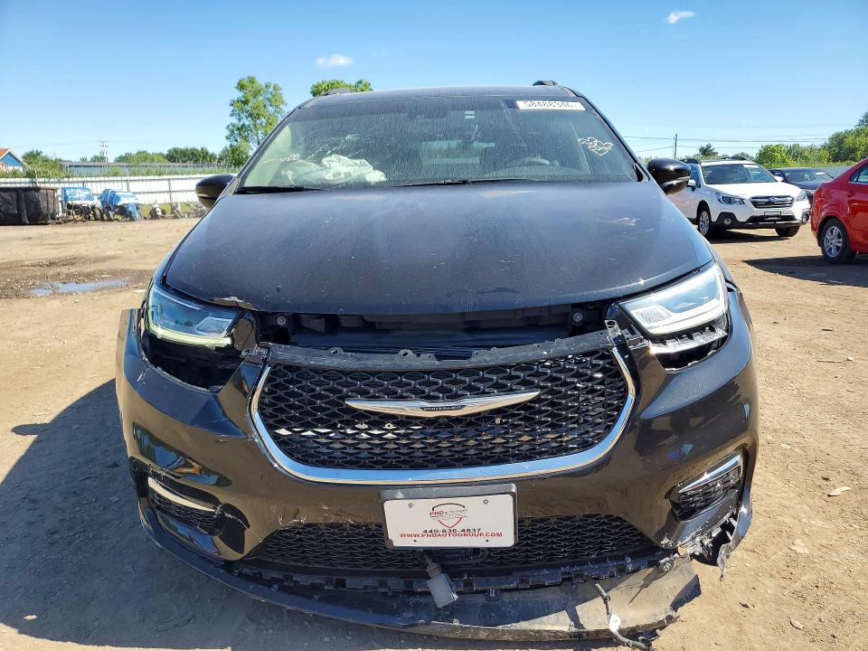 2021 Chrysler Pacifica VIN 2C4RC1FG5MR558821 COPART salvage auction — FRONT END, OH - CERT OF TITLE-SALVAGE, sold $5,200 on 2026-07-27 (photo 5)