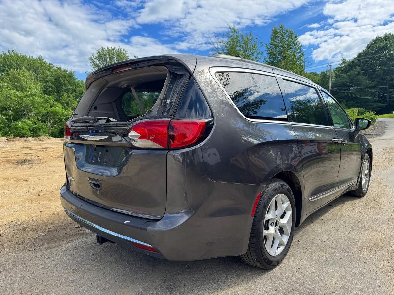 2017 Chrysler Pacifica VIN 2C4RC1BG8HR803588 COPART salvage auction — NORMAL WEAR, Va - Certificate Of Title (P), sold $3,300 on 2026-07-06 (photo 4)
