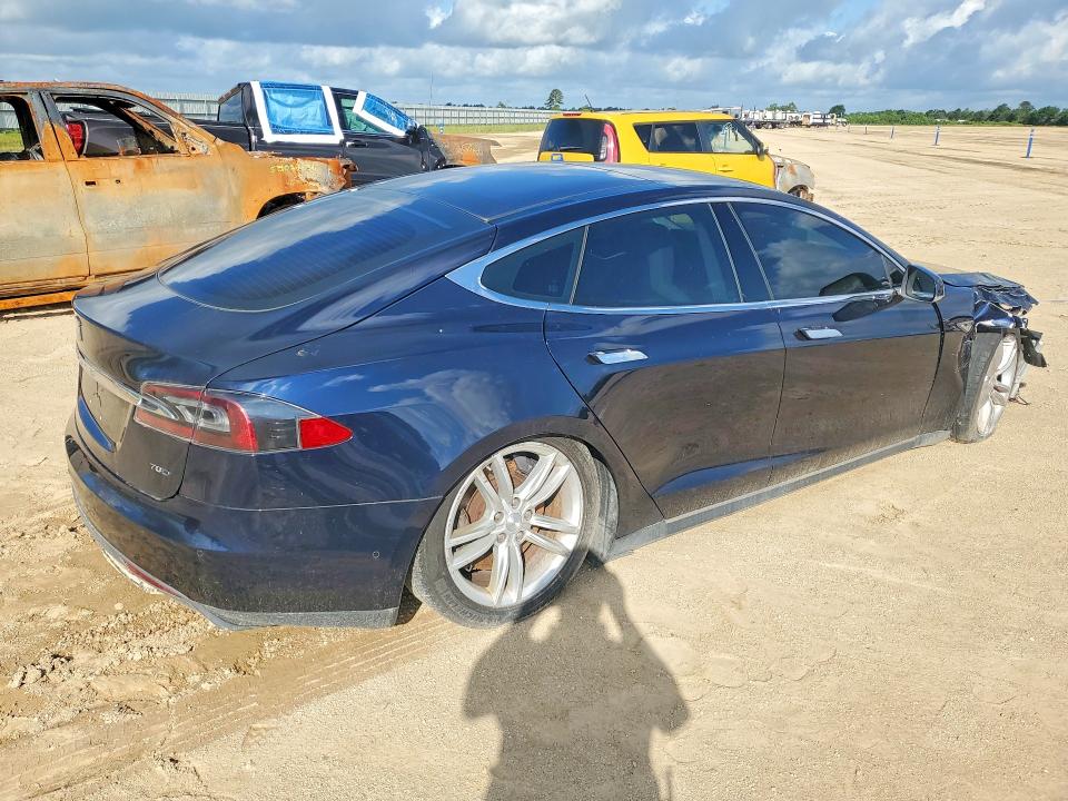 2015 Tesla Model s VIN 5YJSA1S28FF085125 COPART salvage auction — FRONT END, La - Permit To Sell-Salvage Vehicle, sold $3,850 on 2026-07-13 (photo 3)