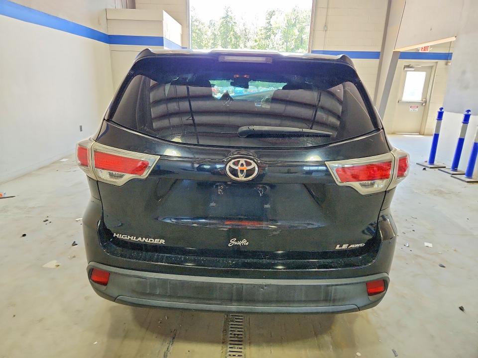 2015 Toyota Highlander VIN 5TDBKRFH5FS214735 COPART salvage auction — FRONT END, VA - CERT OF TITLE - SALVAGE, sold $2,650 on 2026-07-02 (photo 6)