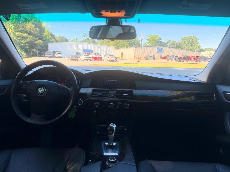 2010 BMW 5 series VIN WBANV1C50AC159960 COPART salvage auction — MINOR DENT/SCRATCHES, Pa - Dealer Only Clean Title (P), sold $475 on 2026-07-02 (photo 9)