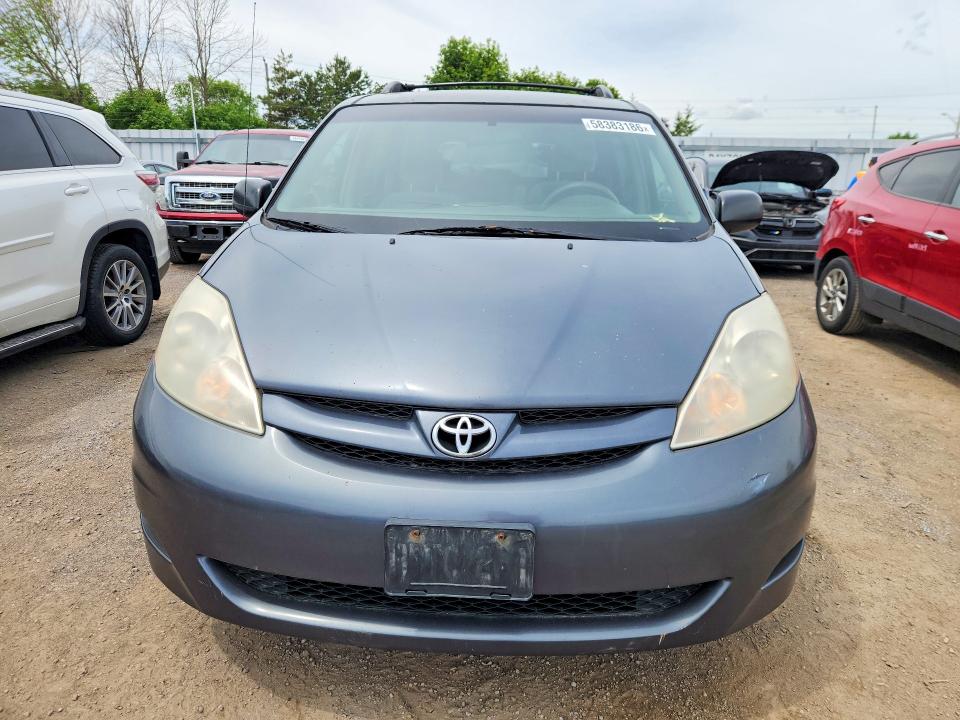 2007 Toyota VIN 5TDZK29C17S076036 COPART salvage auction — MINOR DENT/SCRATCHES, On - Permit No Brand - Unfit, sold $1,250 on 2026-07-29 (photo 5)