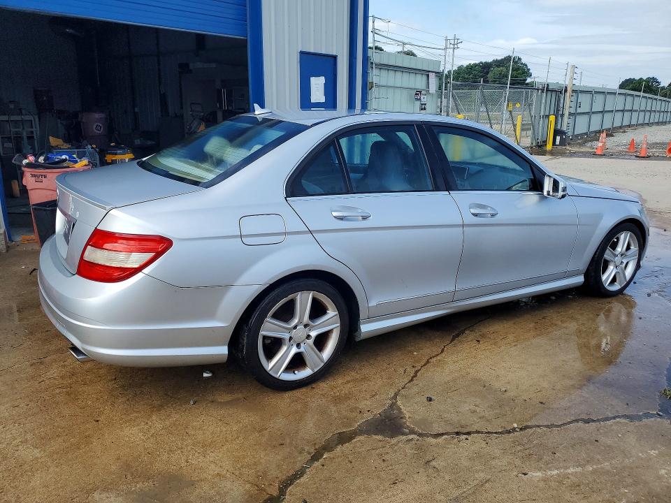 2011 Mercedes-benz C class VIN WDDGF5EB9BR139942 COPART salvage auction — MINOR DENT/SCRATCHES, TX - CERTIFICATE OF TITLE, sold $80 on 2026-07-07 (photo 3)