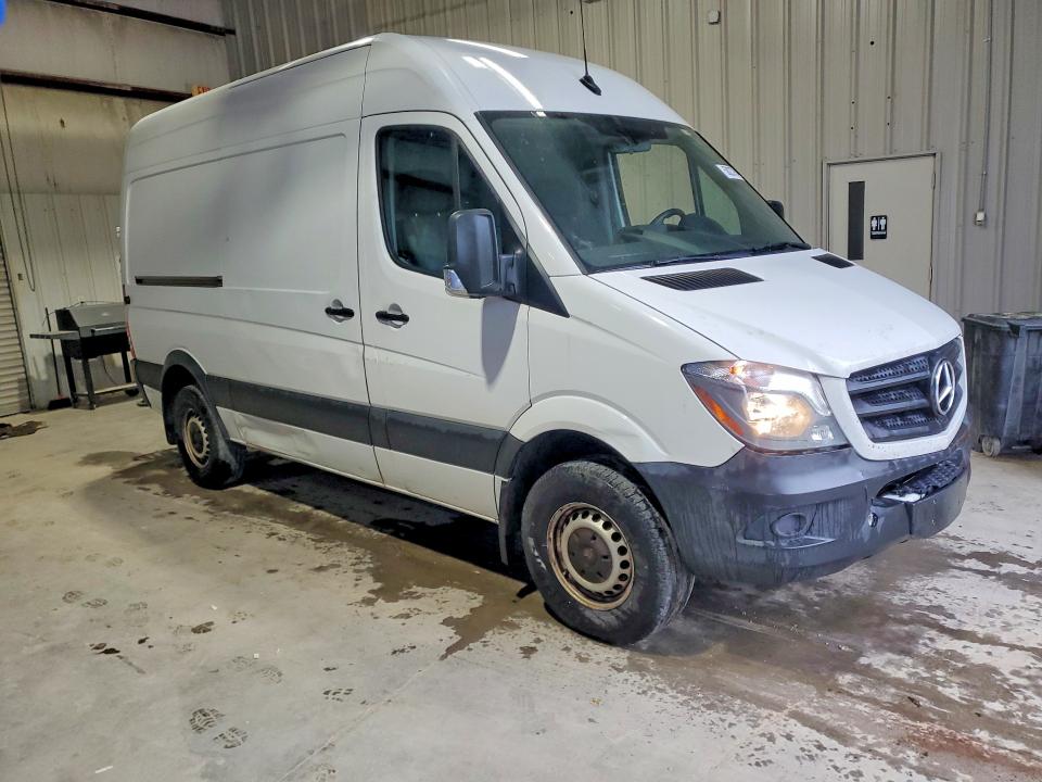 2017 Mercedes-benz Sprinter VIN WD3PE7CD9HP577257 COPART salvage auction — FRONT END, Ky - Certificate Of Title, sold $1,850 on 2026-07-27 (photo 4)