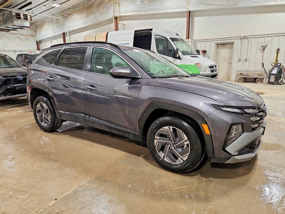 2025 Hyundai Tucson VIN KM8JBDD11SU338040 COPART salvage auction — FRONT END, Wi - Certificate Of Title, sold $8,100 on 2026-07-16 (photo 4)