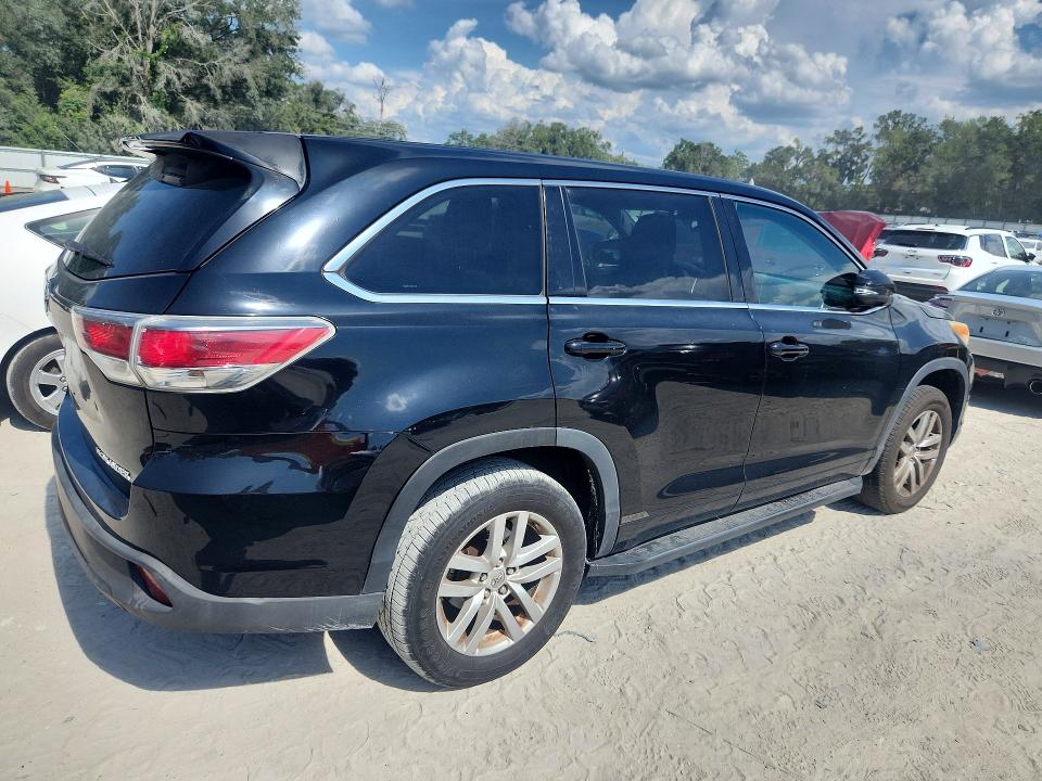 2014 Toyota Highlander VIN 5TDZKRFH7ES021130 COPART salvage auction — SIDE, Fl - Cert Of Title Slvg Rebuildable, sold $3,850 on 2026-07-07 (photo 3)