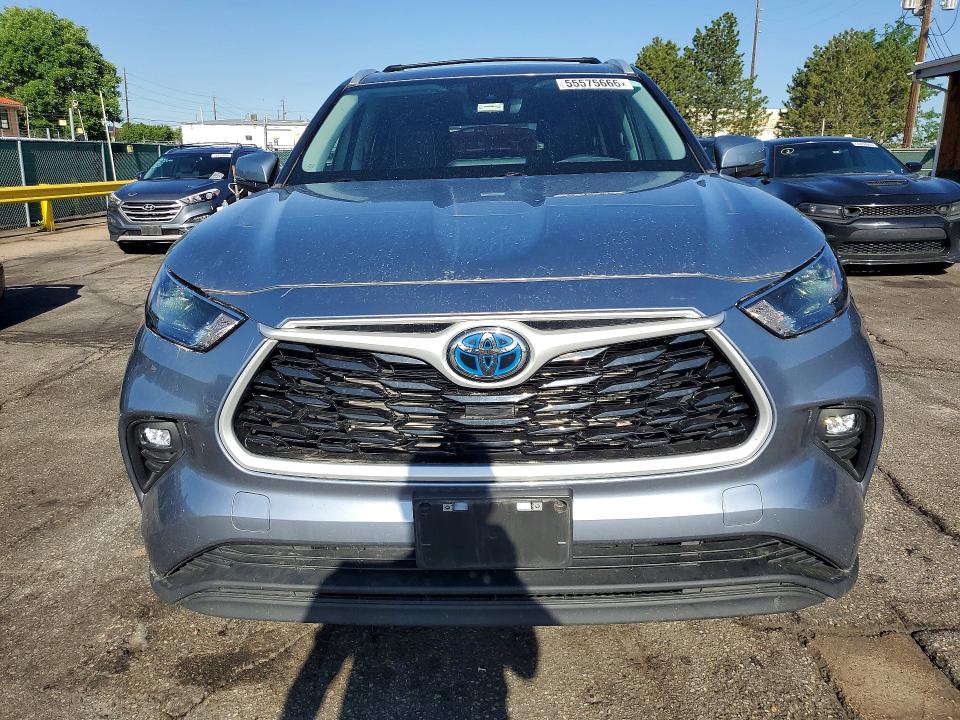 2023 Toyota Highlander VIN 5TDKBRCH3PS598164 COPART salvage auction — REAR END, Co - Public - Salvage Title, sold $11,100 on 2026-07-30 (photo 5)