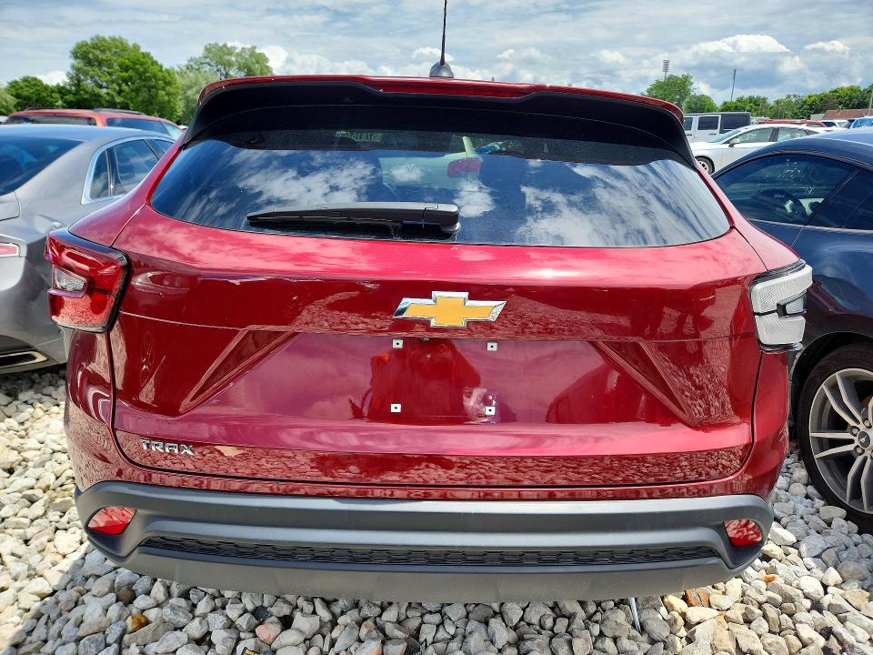 2024 Chevrolet Trax VIN KL77LFE28RC246757 COPART salvage auction — FRONT END, VA - CERT OF TITLE - SALVAGE, sold $3,950 on 2026-07-09 (photo 6)