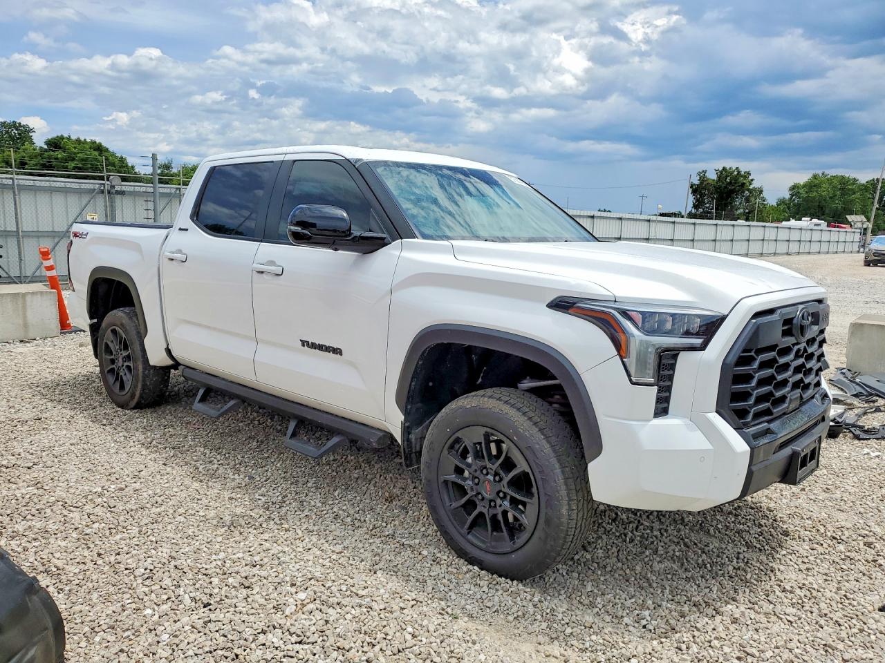 2025 Toyota Tundra VIN 5TFWA5DB1SX294261 COPART salvage auction — Hail, ID - SALVAGE CERTIFICATE OF TITLE, sold $33,500 on 2026-06-29 (photo 4)