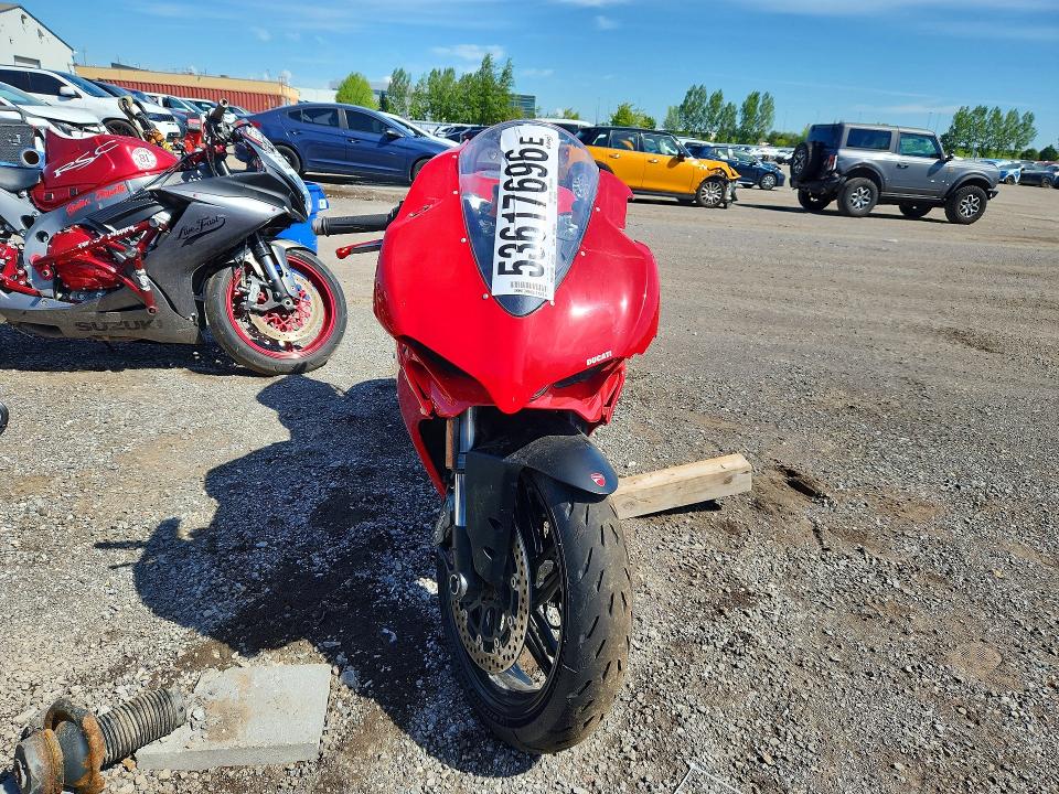 2017 Ducati Panigale VIN ZDM14B1W9HB004639 COPART salvage auction — SIDE, On - Permit No Brand - Unfit, sold $4,850 on 2026-08-13 (photo 2)