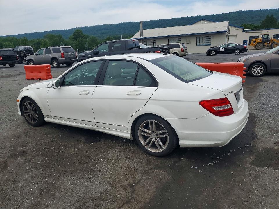2014 Mercedes-benz VIN WDDGF8AB9EA934323 COPART salvage auction — WATER/FLOOD, Pa - Cert Of Salvage-W=Flood Veh, sold $1,100 on 2026-07-14 (photo 2)