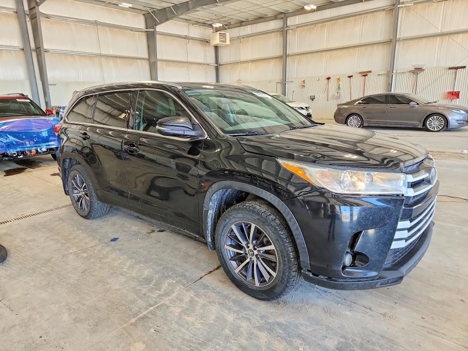 2017 Toyota Highlander VIN 5TDJZRFH3HS435759 COPART salvage auction — HAIL, Ia - Salvage W/Salvage History, sold $8,600 on 2026-07-07 (photo 4)