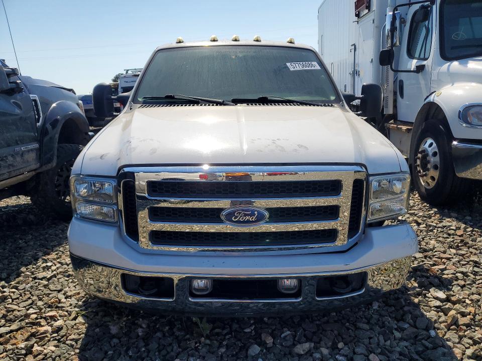 2006 Ford F-350 super duty VIN 1FTWW32P76EC14659 COPART salvage auction — VANDALISM, CA - SALVAGE CERTIFICATE, sold $8,200 on 2026-07-15 (photo 5)