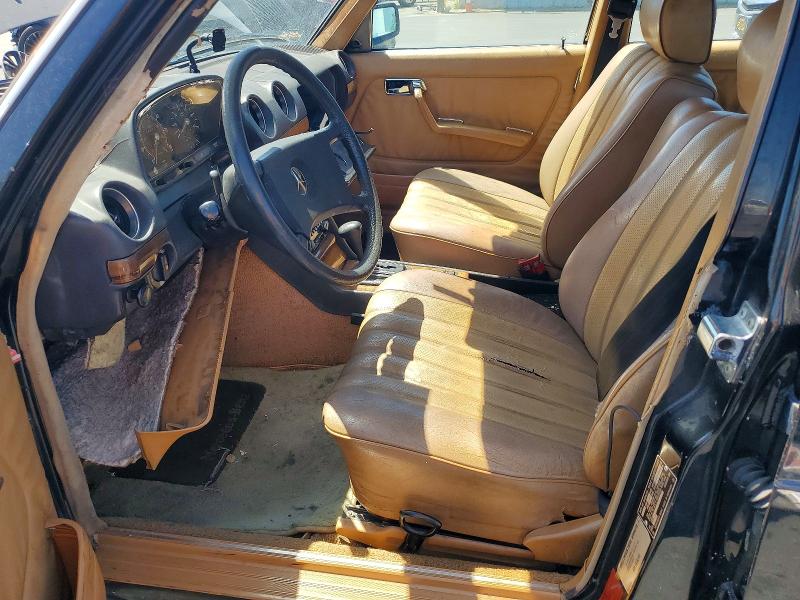 1982 Mercedes-benz 300 VIN WDBAB33A3CB013238 COPART salvage auction — VANDALISM, Ca - Salvage Certificate, sold $500 on 2026-07-08 (photo 7)