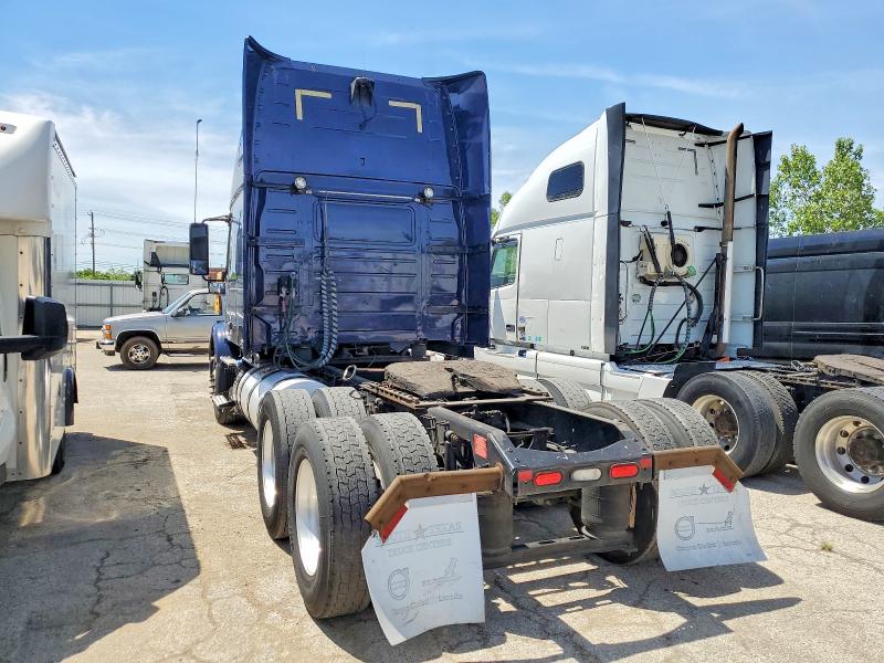 2014 Volvo VIN 4V4M99DG9EN150111 COPART salvage auction — NORMAL WEAR, Il - Certificate Of Title, sold $1,500 on 2026-07-28 (photo 3)