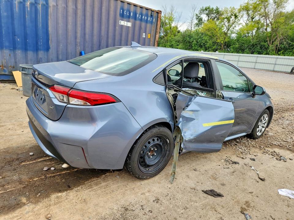 2022 Toyota Corolla VIN 5YFEPMAE3NP337584 COPART salvage auction — SIDE, FL - CERTIFICATE OF TITLE, sold $2,600 on 2026-07-13 (photo 3)