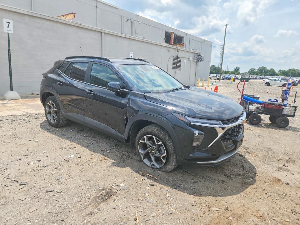 2025 Chevrolet Trax VIN KL77LHEP5SC249063 COPART salvage auction — REAR END, VA - CERT OF TITLE - SALVAGE, sold $4,450 on 2026-07-29 (photo 4)