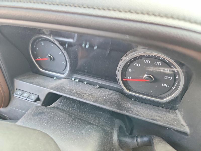 2020 Chevrolet Silverado 3500 VIN 1GC4YVEY0LF341647 COPART salvage auction — SIDE, IN - CERT OF TITLE-SALVAGE TITLE, sold $14,600 on 2026-08-12 (photo 9)
