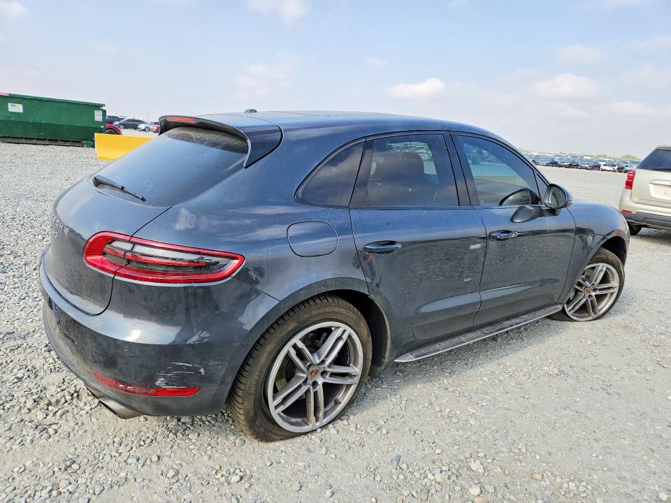 2017 Porsche Macan VIN WP1AB2A54HLB13740 COPART salvage auction — REAR END, Co - Public - Salvage Title, sold $7,700 on 2026-08-11 (photo 3)