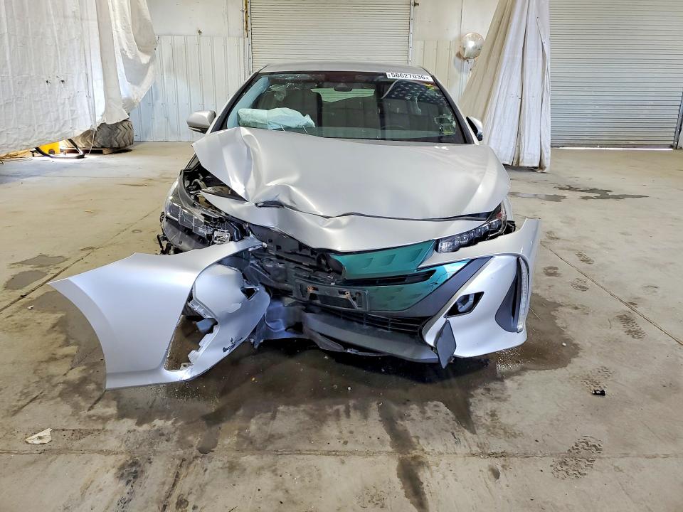 2017 Toyota Prius VIN JTDKARFP2H3003748 COPART salvage auction — FRONT END, NY - MV-907A SALVAGE CERTIFICATE, sold $2,600 on 2026-07-22 (photo 5)