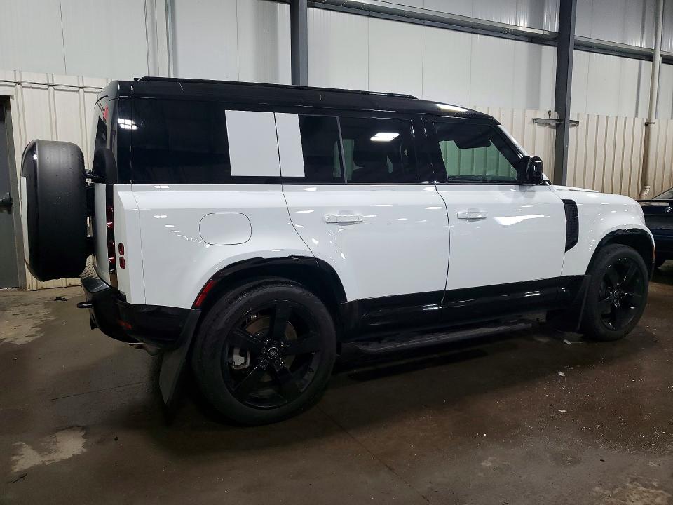 2025 Land rover Defender VIN SALE27EU9S2411448 COPART salvage auction — REAR END, WI - CERT OF TITLE-CLAIM PAID, sold $20,400 on 2026-07-21 (photo 3)