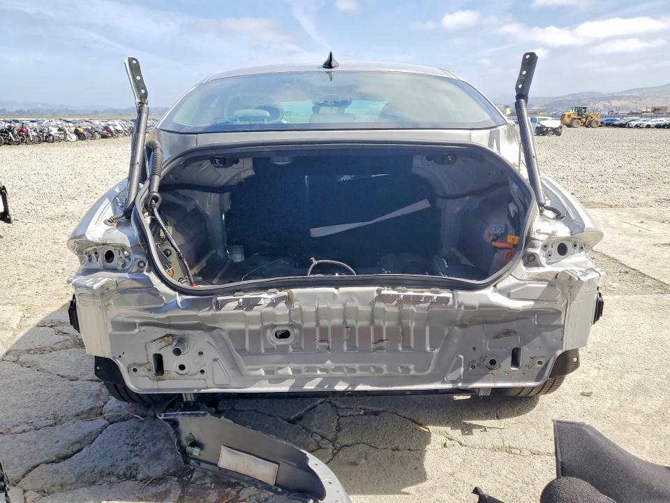 2025 Hyundai VIN KMHM54AA0SA088090 COPART salvage auction — REAR END, Ca - Salvage Certificate, sold $11,200 on 2026-07-30 (photo 6)