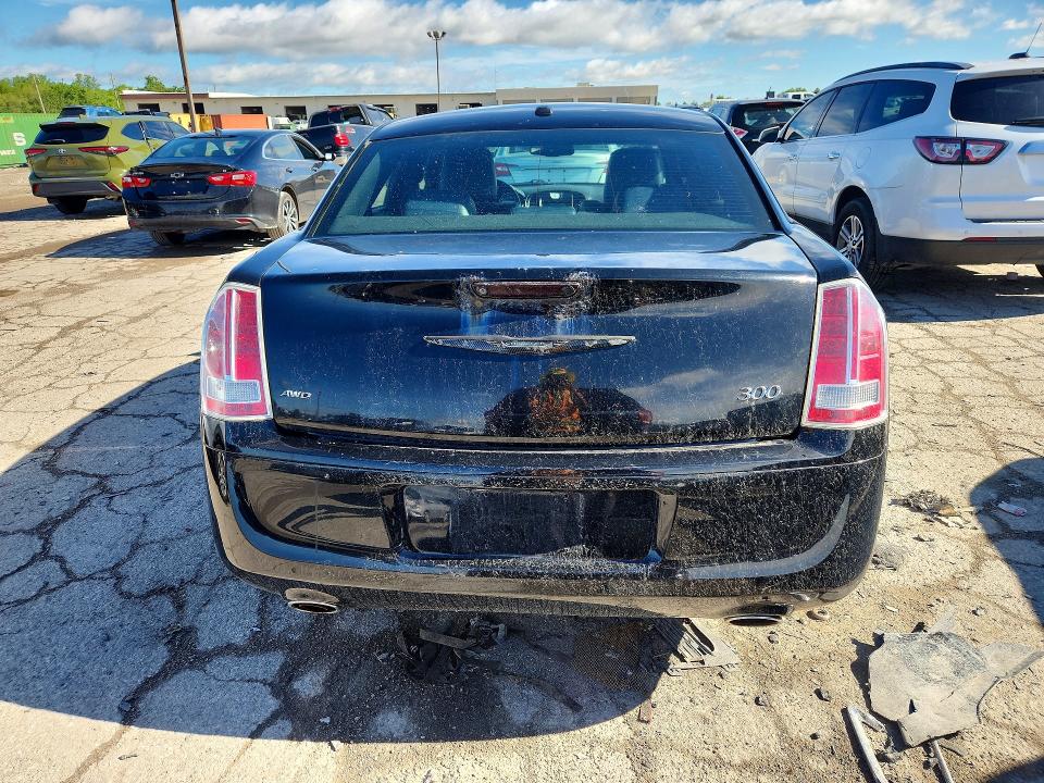 2014 Chrysler 300 VIN 2C3CCAGG4EH352776 COPART salvage auction — NORMAL WEAR, In - Certificate Of Title, sold $900 on 2026-07-04 (photo 6)