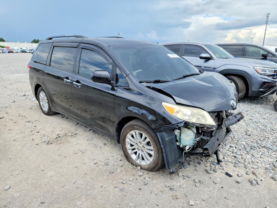 2011 Toyota Sienna VIN 5TDYK3DC1BS055771 COPART salvage auction — FRONT END, Fl - Cert Of Title Slvg Rebuildable, sold $1,350 on 2026-07-06 (photo 4)