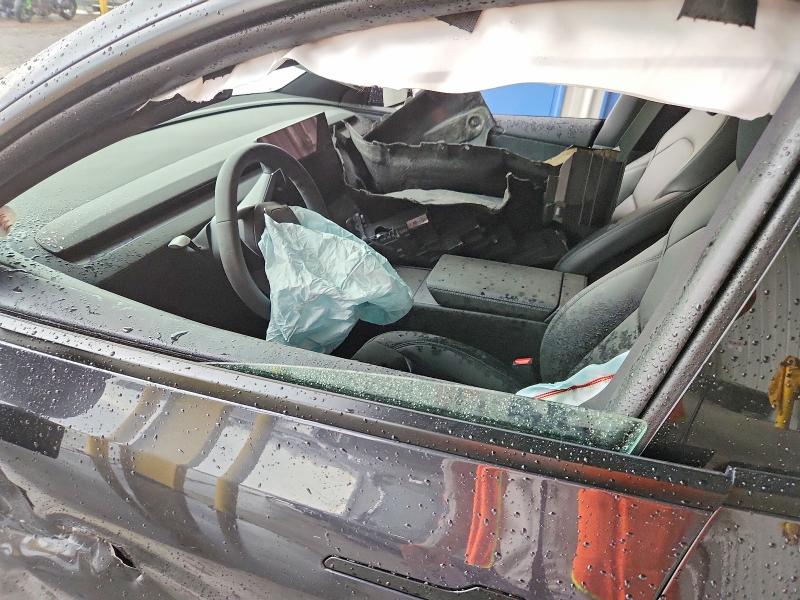 2026 Tesla Model y VIN 7SAYGDED2TF643475 COPART salvage auction — FRONT END, Az - Cert Of Title - Salvage, sold $7,100 on 2026-07-24 (photo 7)