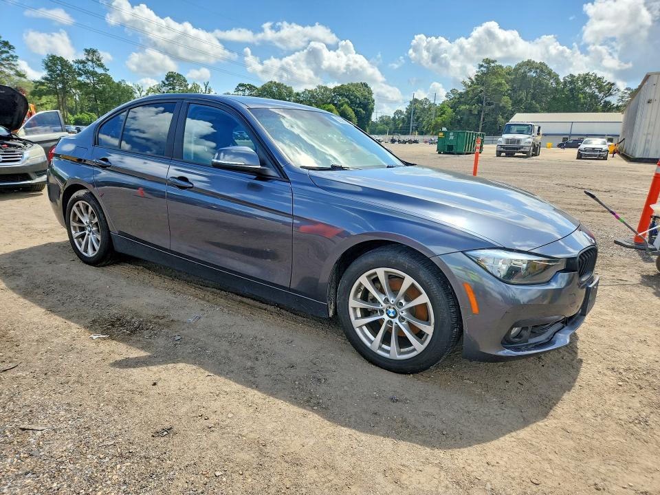 2016 BMW 3er VIN WBA8E1G5XGNT38107 COPART salvage auction — MINOR DENT/SCRATCHES, La - Cert Of Title-Salvage, sold $1,200 on 2026-07-10 (photo 4)