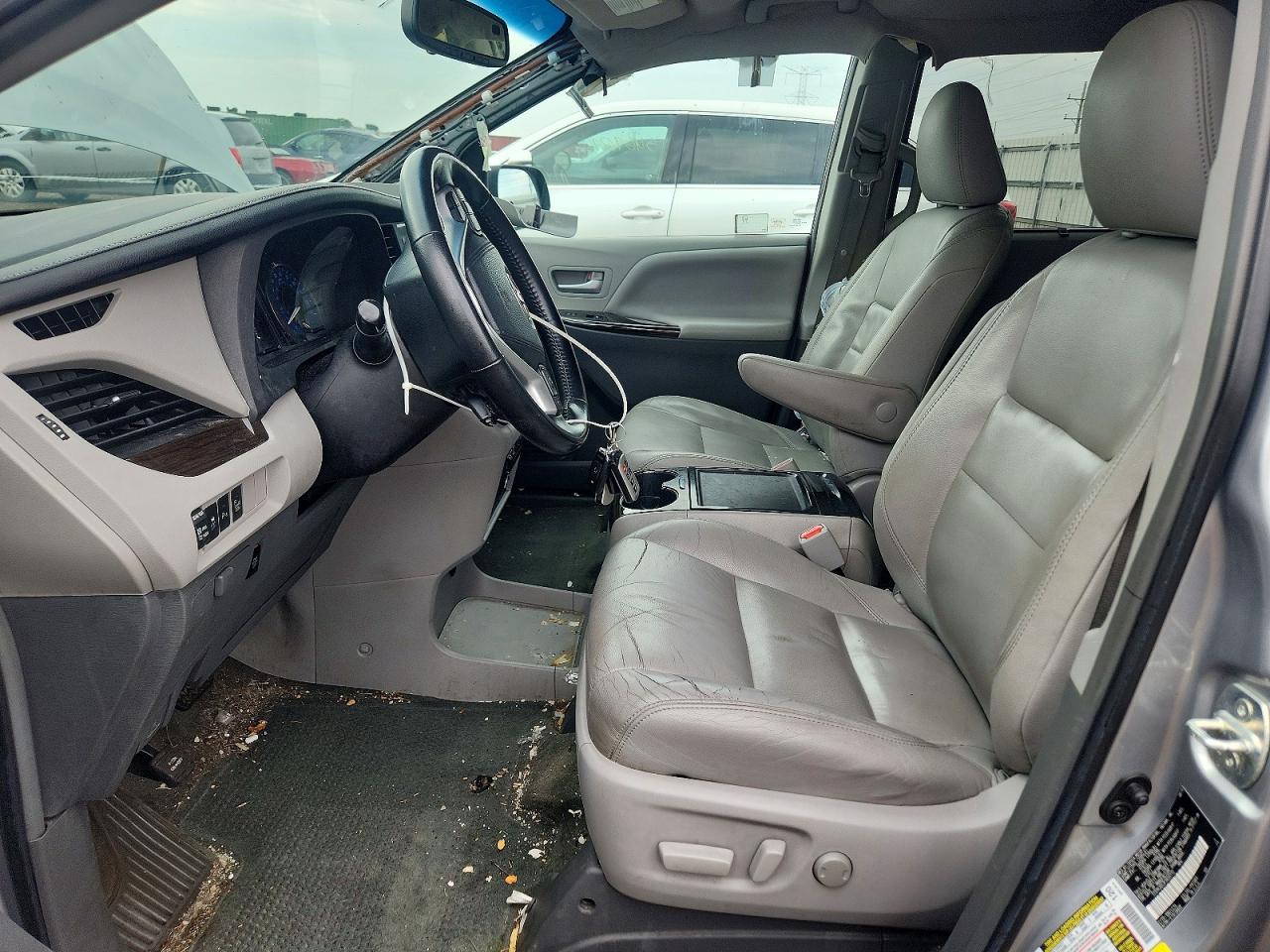 2015 Toyota Sienna VIN 5TDYK3DC3FS650112 COPART salvage auction — Side, IL - SALVAGE CERTIFICATE, sold $4,850 on 2026-07-09 (photo 7)