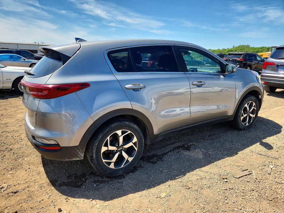 2022 Kia Sportage VIN KNDPMCAC3N7974552 COPART salvage auction — VANDALISM, Il - Salvage Certificate, sold $7,000 on 2026-07-15 (photo 3)