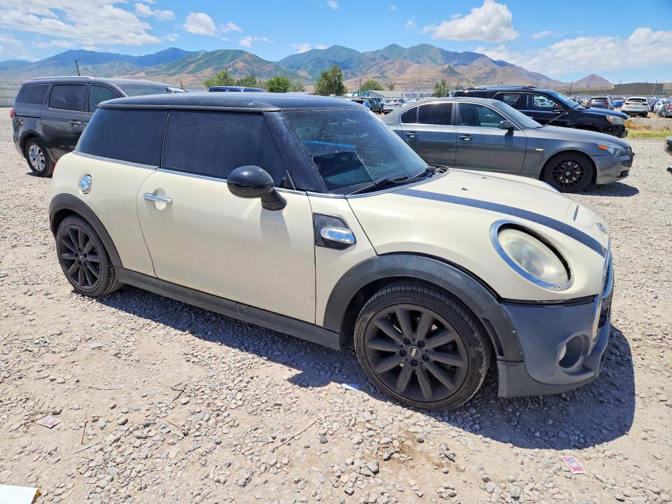 2015 Mini VIN WMWXP7C56F2A35083 COPART salvage auction — FRONT END, Ut - Salvage Certificate, sold $350 on 2026-07-28 (photo 4)