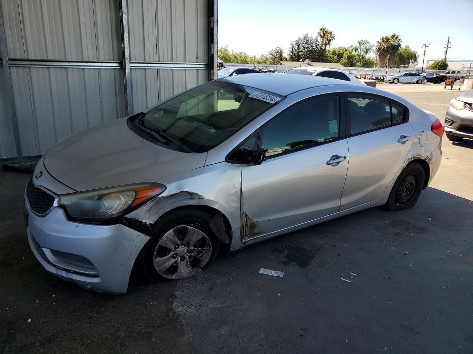 2015 Kia Forte VIN KNAFX4A62F5399535 COPART salvage auction — FRONT END, Ca - Salvage Certificate, sold $925 on 2026-07-13 (photo 1)