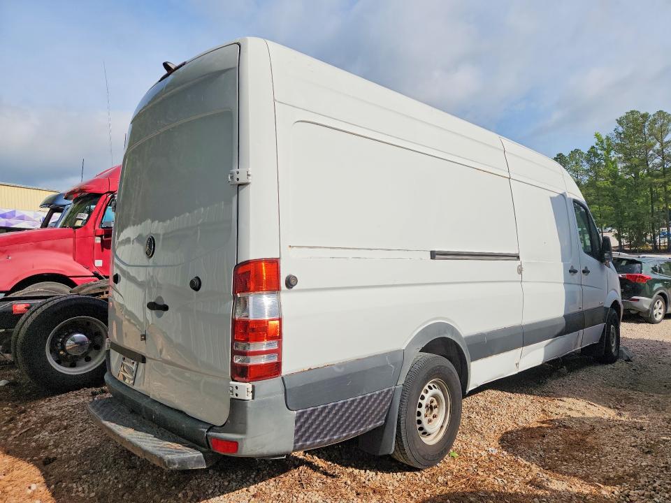 2014 Mercedes-benz VIN WD3PE8DC5E5881267 COPART salvage auction — MINOR DENT/SCRATCHES, Nc - Dealer Only Clean Title, sold $3,800 on 2026-07-22 (photo 3)